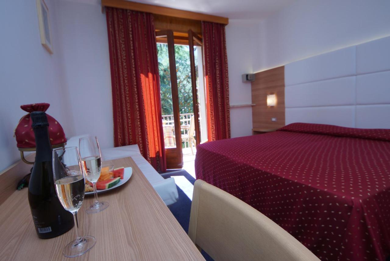 Hotel Alpi Malcesine Ngoại thất bức ảnh