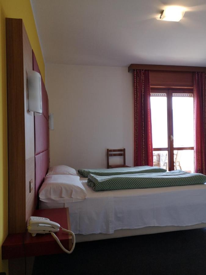 Hotel Alpi Malcesine Ngoại thất bức ảnh