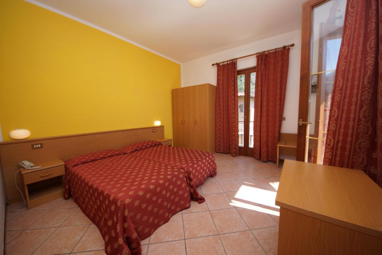Hotel Alpi Malcesine Ngoại thất bức ảnh