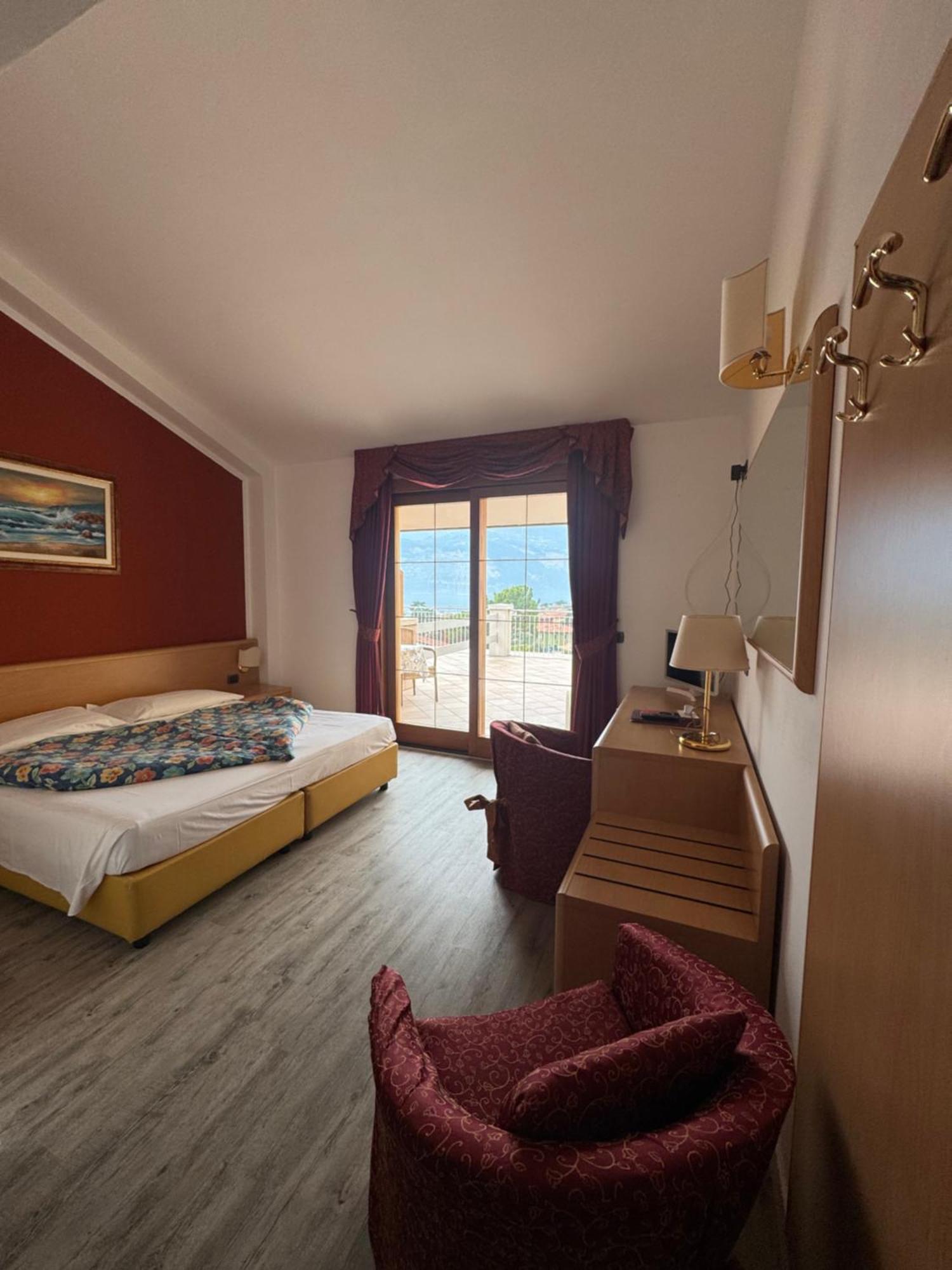 Hotel Alpi Malcesine Ngoại thất bức ảnh