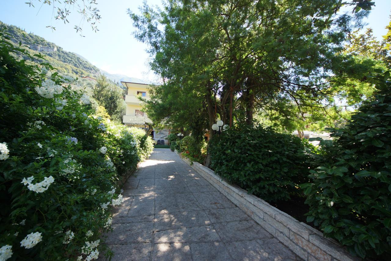 Hotel Alpi Malcesine Ngoại thất bức ảnh