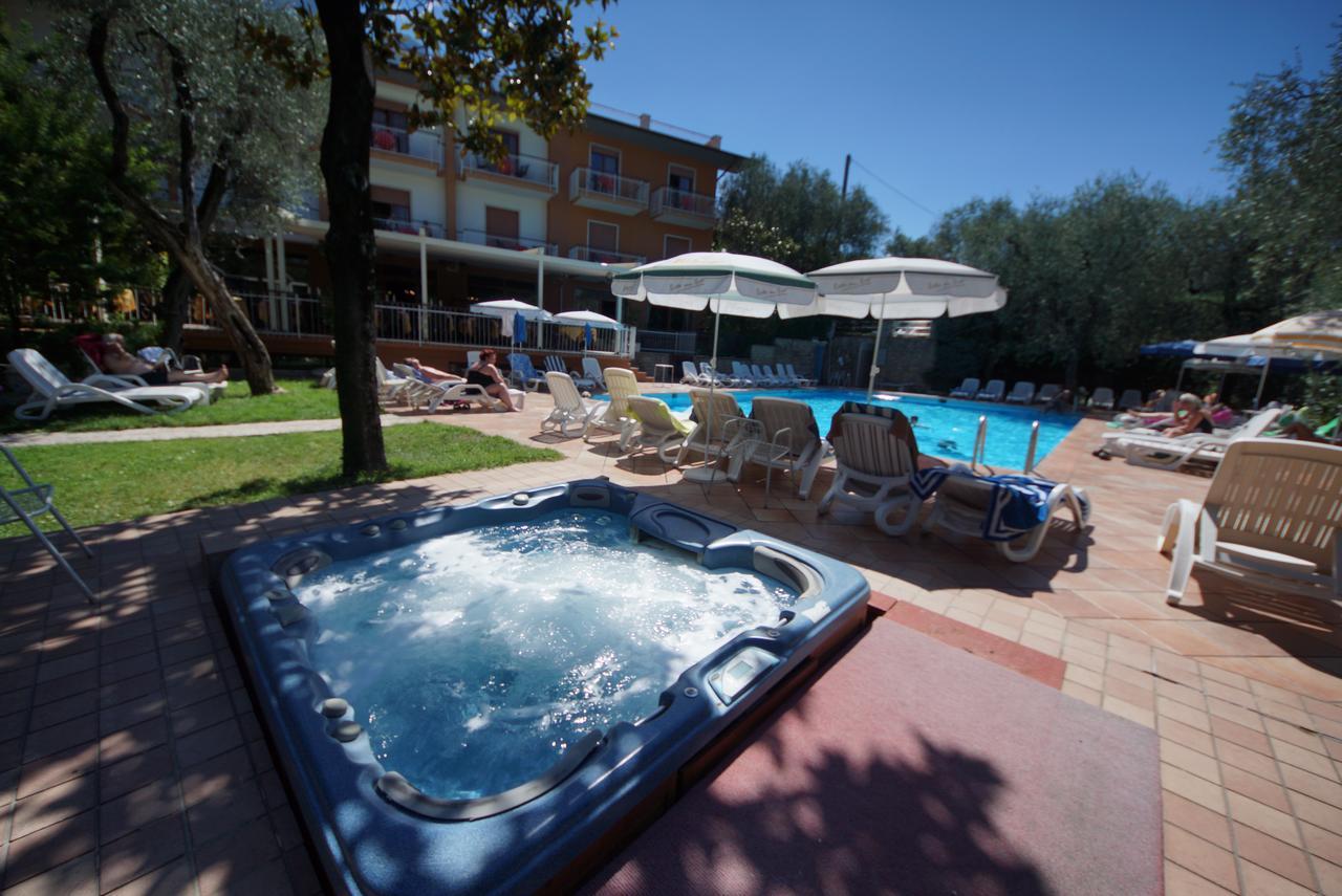Hotel Alpi Malcesine Ngoại thất bức ảnh