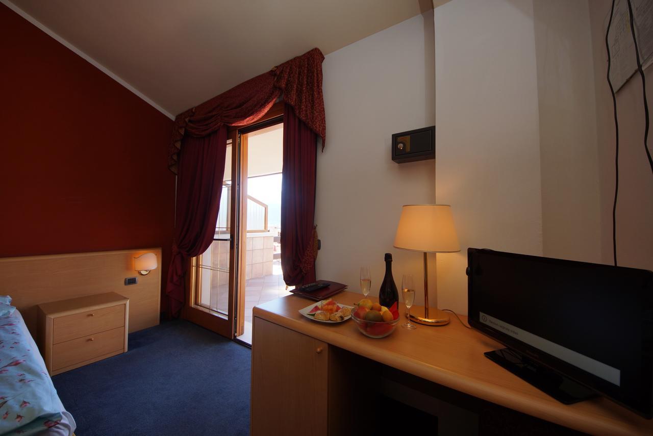 Hotel Alpi Malcesine Ngoại thất bức ảnh