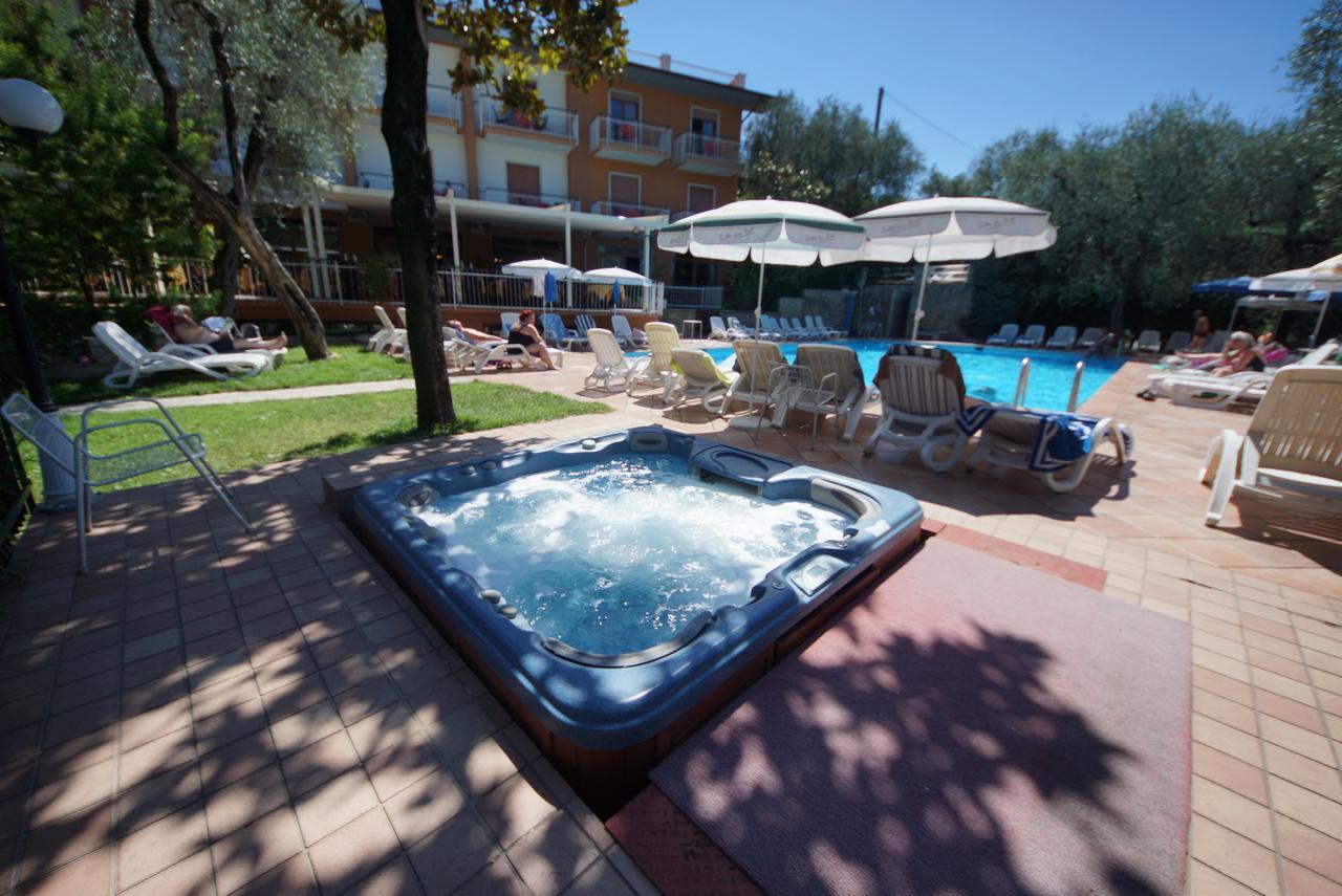 Hotel Alpi Malcesine Ngoại thất bức ảnh